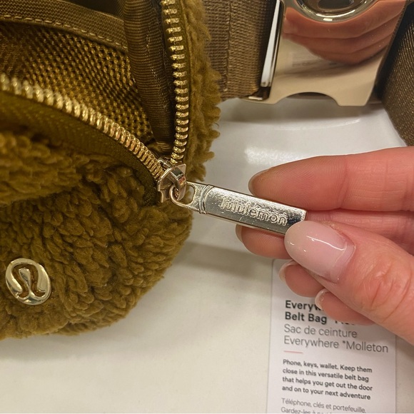 Lululemon Sherpa camel Everywhere Belt bag - Picture 8 of 10